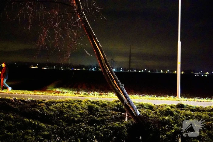 Twee inzittenden overleden nadat auto te water raakt