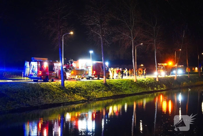 Twee inzittenden overleden nadat auto te water raakt