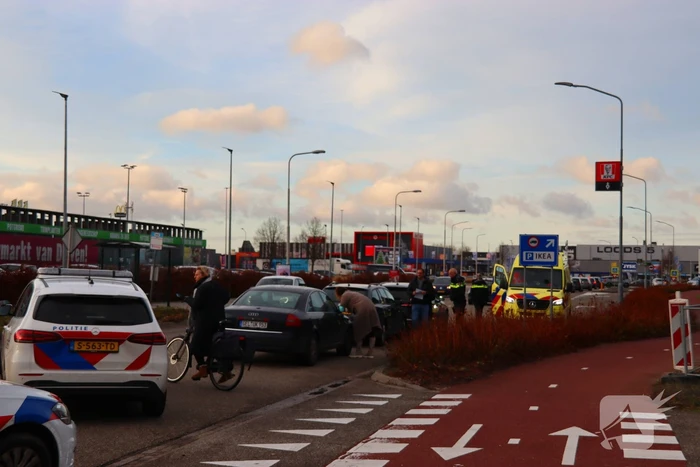 Kop-staartbotsing tussen drie voertuigen