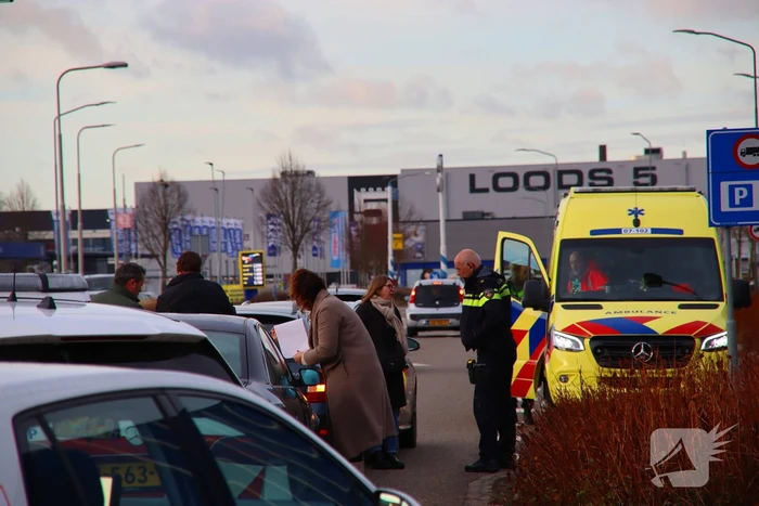 Kop-staartbotsing tussen drie voertuigen