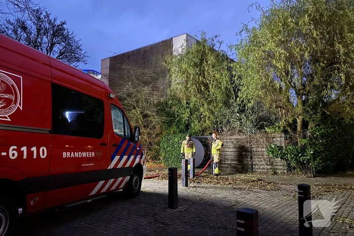 Brand in ondergrondse container zorgt voor veel rookontwikkeling