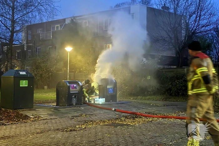 Brand in ondergrondse container zorgt voor veel rookontwikkeling