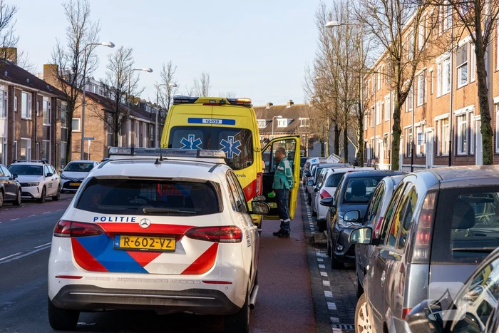 Man gewond na val val uit raam