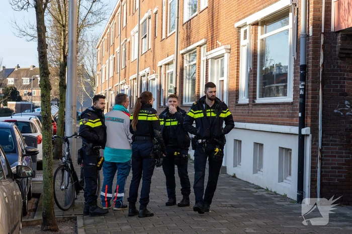 Man gewond na val val uit raam