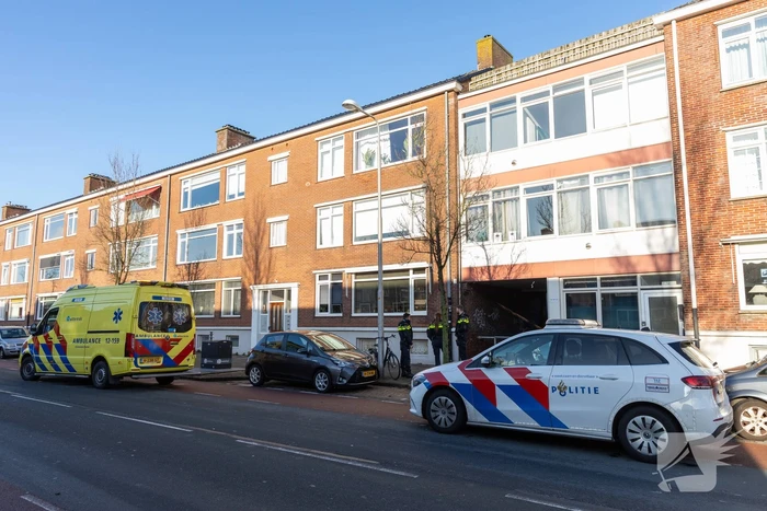 Man gewond na val val uit raam