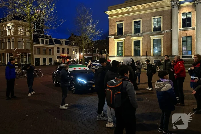 Demonstranten verzamelen zich voor demonstratie van Syrische premier