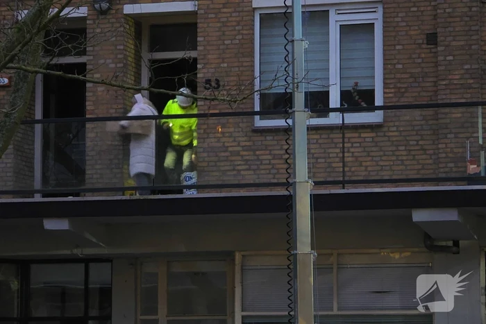 Bewoners halen spullen op na verwoestende explosie