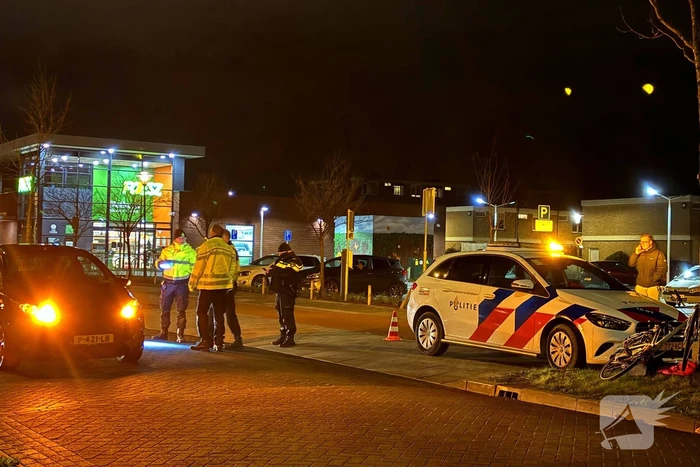 Fietser zwaargewond bij aanrijding met auto