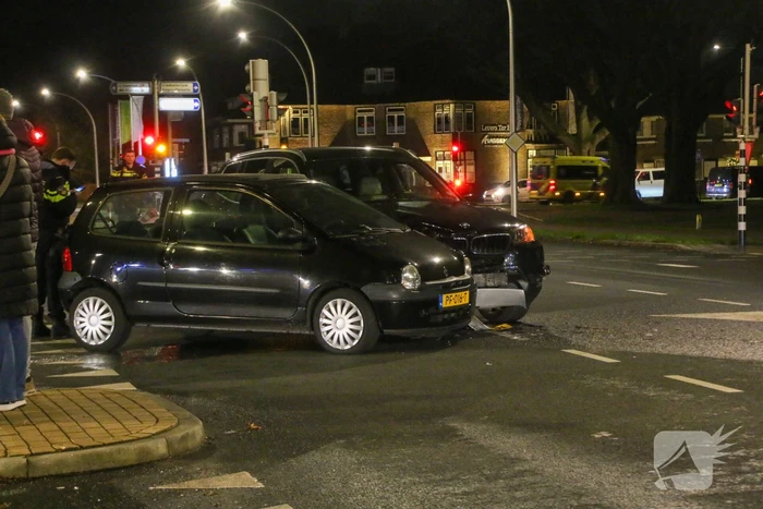 Gewonde bij ongeval tussen twee voertuigen