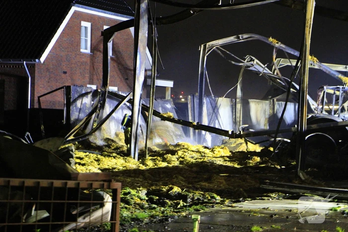 Opnieuw brand in afgebrande hooiopslag
