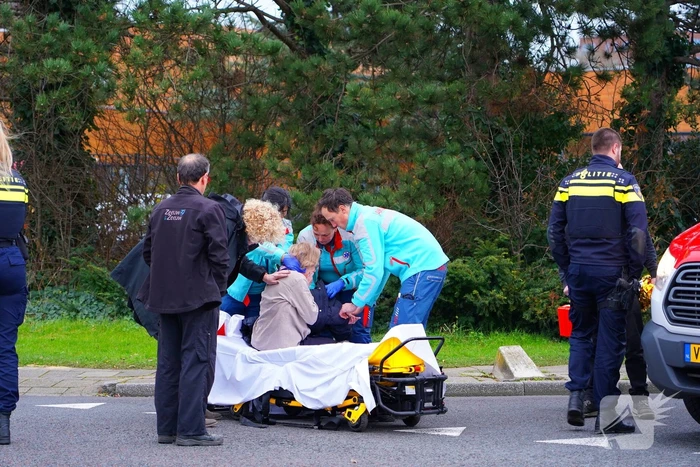 Vrouw op fiets gewond bij aanrijding op bekende kruising