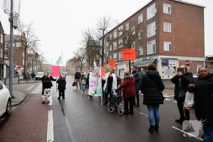 Kinderen vechten voor hun clubhuis met creatieve actie