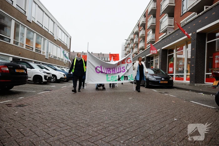 Kinderen vechten voor hun clubhuis met creatieve actie