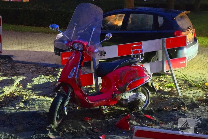 Scooter fors beschadigd na aanrijding