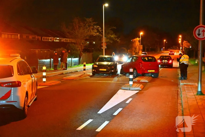Gewonde na frontale botsing tussen twee auto's