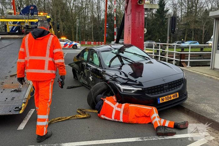Paniekmanoeuvre leidt tot ongeval op ophaalbrug