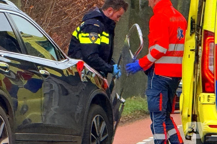 Fietser gewond bij botsing met auto