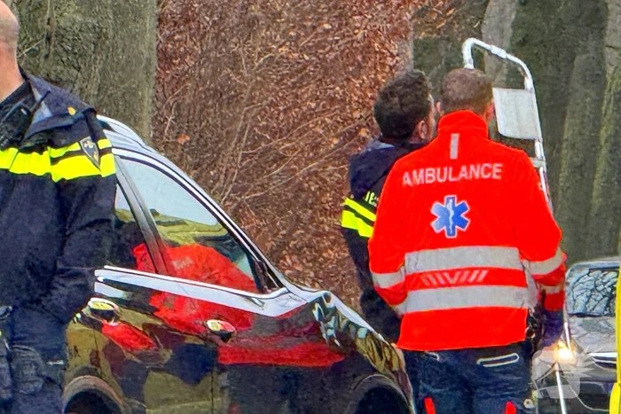 Fietser gewond bij botsing met auto