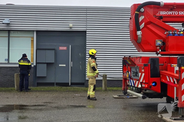 XL supermarkt ontruimd wegens brandgeur
