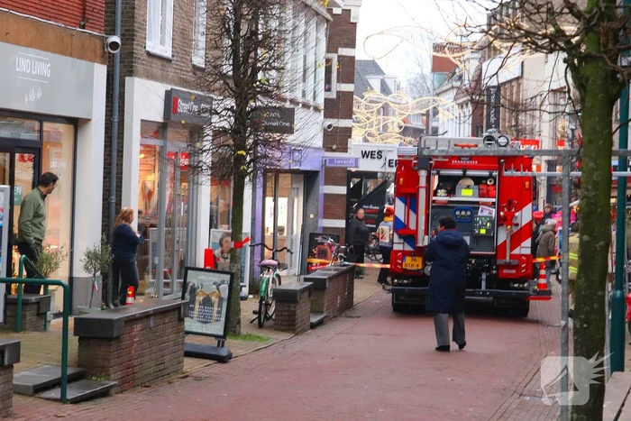 Drukke winkelstraat afgesloten wegens gaslucht