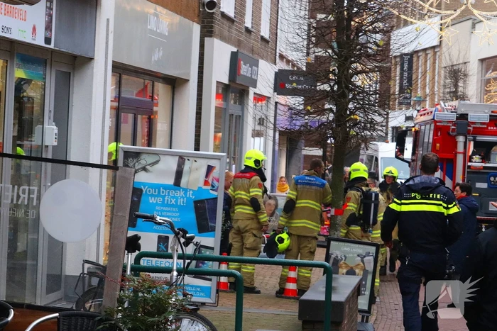 Drukke winkelstraat afgesloten wegens gaslucht