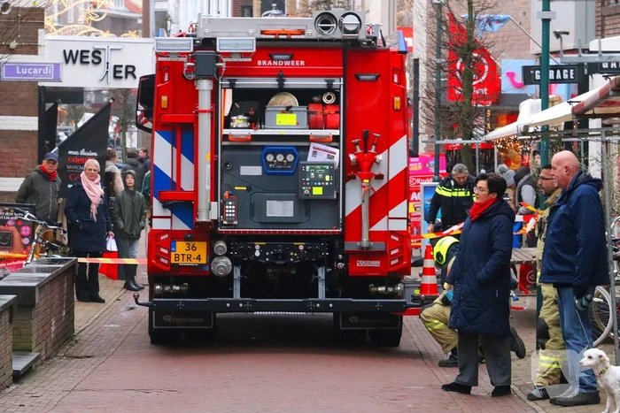 Drukke winkelstraat afgesloten wegens gaslucht