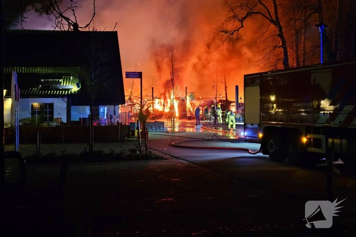 Uitslaande brand verwoest pannenkoekenrestaurant