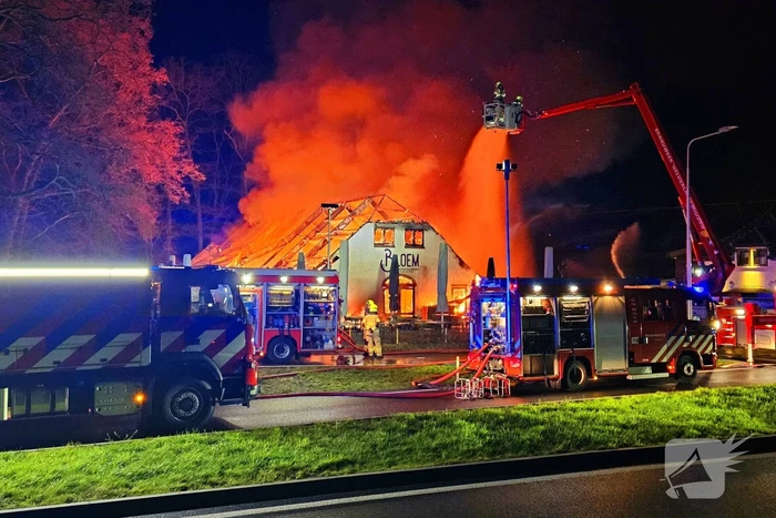 Uitslaande brand verwoest pannenkoekenrestaurant