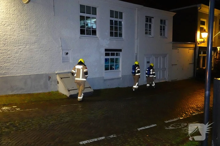 Brandweer doet onderzoek naar gaslucht