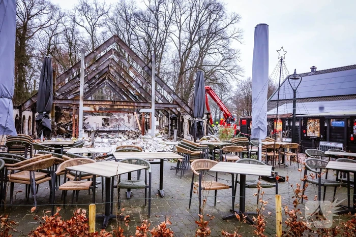 Pannenkoekenhuis compleet verwoest na enorme brand
