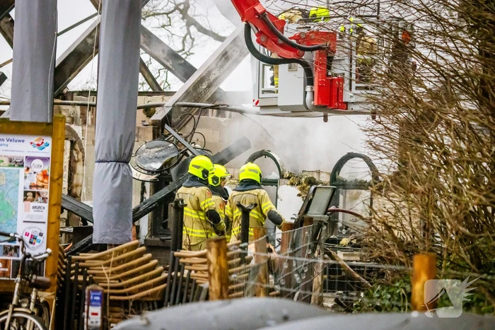 Pannenkoekenhuis compleet verwoest na enorme brand