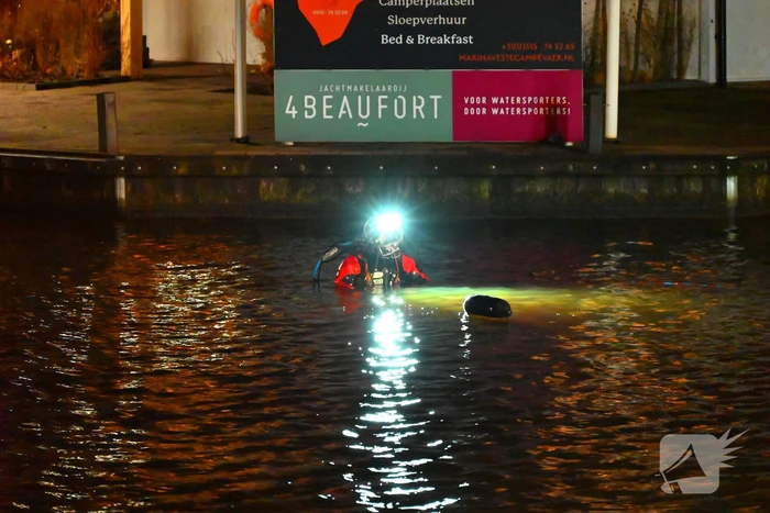 Twee personen uit water gered na ongeval