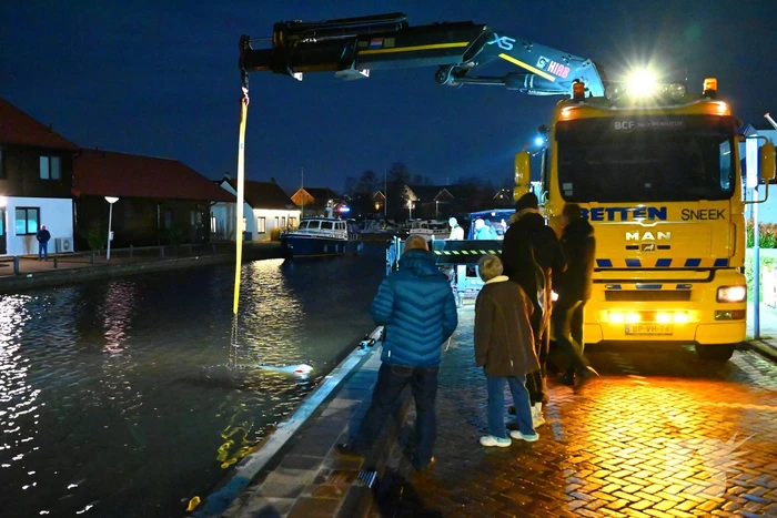 Twee personen uit water gered na ongeval