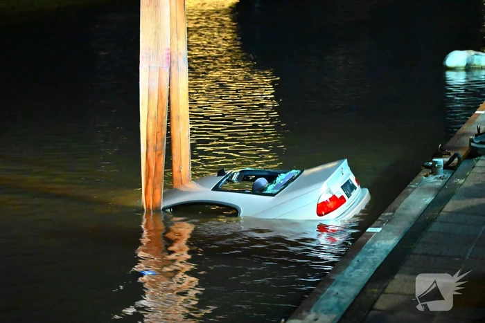 Twee personen uit water gered na ongeval