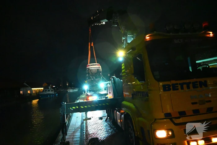 Twee personen uit water gered na ongeval