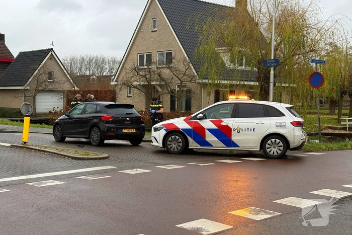 Fietser naar ziekenhuis na botsing met auto