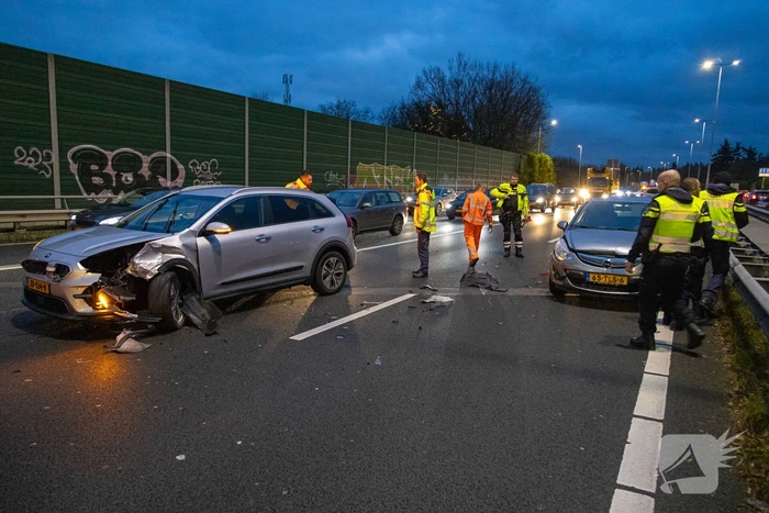 Drie voertuigen betrokken bij ongeval op snelweg
