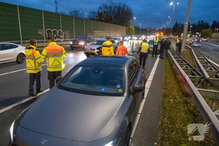 Drie voertuigen betrokken bij ongeval op snelweg