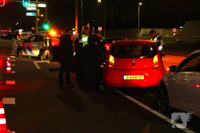 Auto's komen in botsing op N201