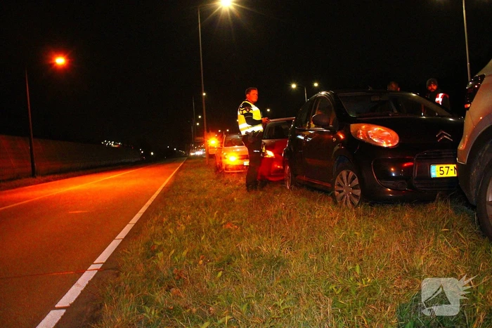 Auto's komen in botsing op N201