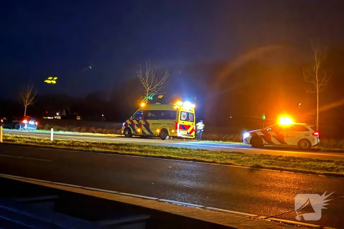 Auto belandt in greppel
