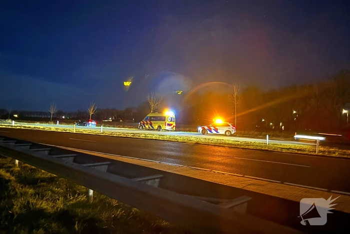 Auto belandt in greppel
