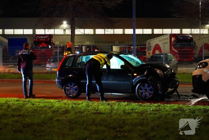 Bestuurder aangehouden na frontale aanrijding
