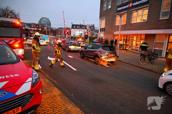 Brandweer onderzoekt gaslucht in reisbureau