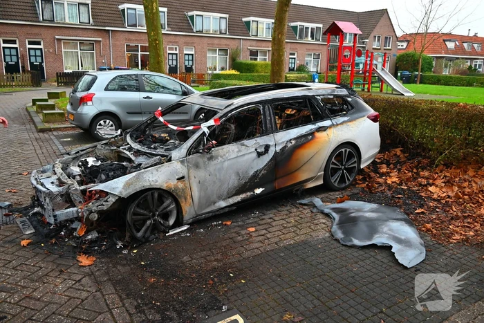 Schade aan voertuigen goed te zien bij daglicht