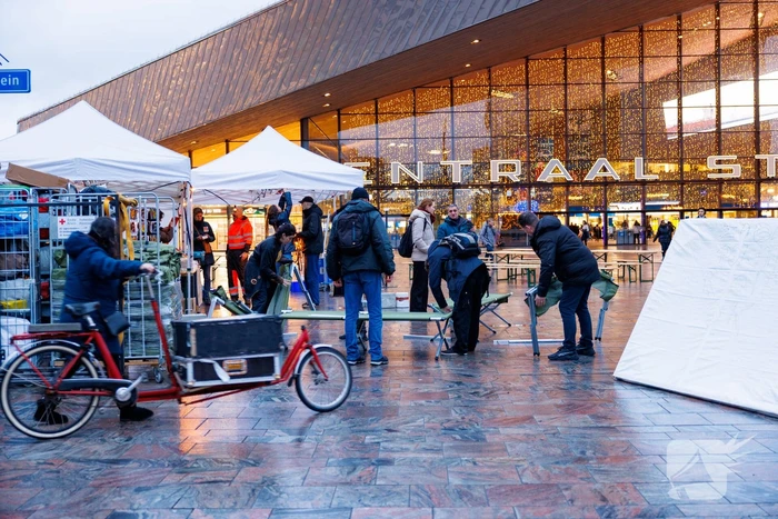 Demonstratie voor stoeptegel Benjamin