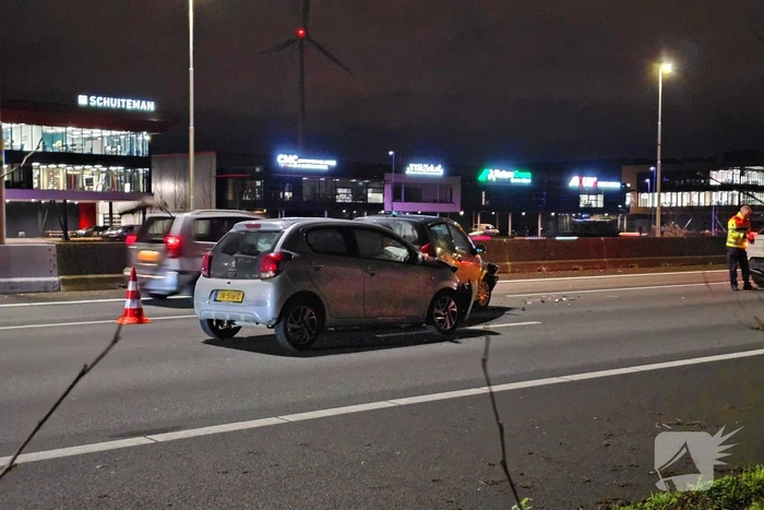 Drie voertuigen betrokken bij kop-staartaanrijding