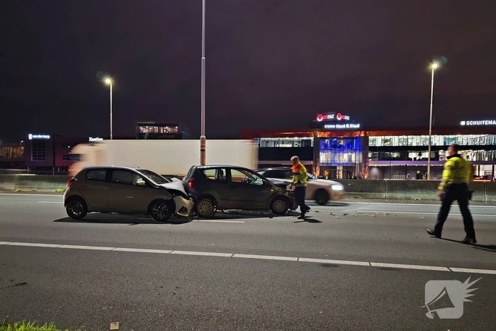 Drie voertuigen betrokken bij kop-staartaanrijding