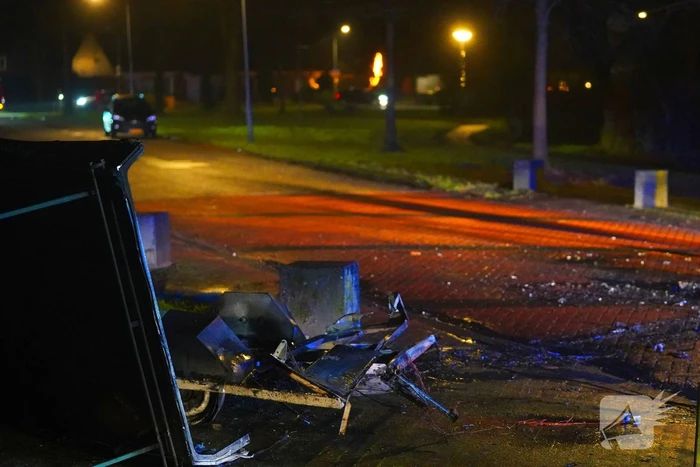 Traditiegetrouw gaat aanhanger in vlammen op