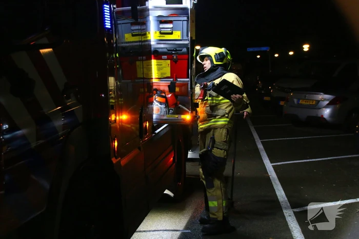 Bewoner blust brand in garage